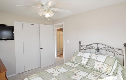 425 Geron Dr, Springfield OH 45505-2803 exterior