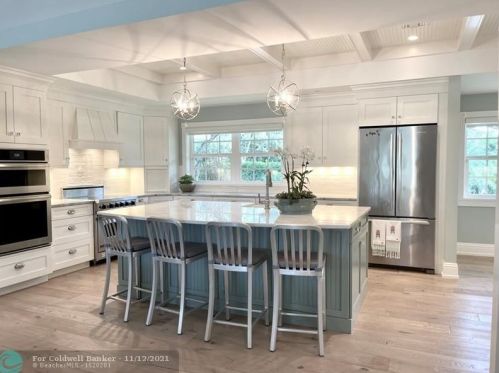 1921 Club Dr, Vero Beach, FL 32963-2149