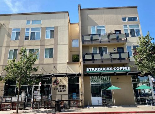 6466 Hollis St, Oakland CA 94608-1496 exterior