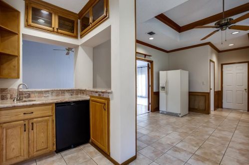 1806 Campbell Trl, Richardson TX  75082-4806 exterior