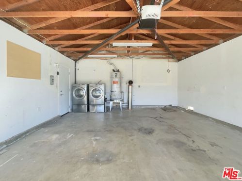 2307 Avenue, Lancaster CA exterior