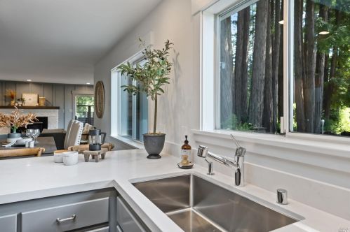 12675 Fiori Ln, Sebastopol CA  95472-9571 exterior