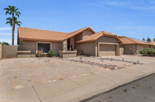 2414 Alamo Dr, Chandler, AZ 85224-1705