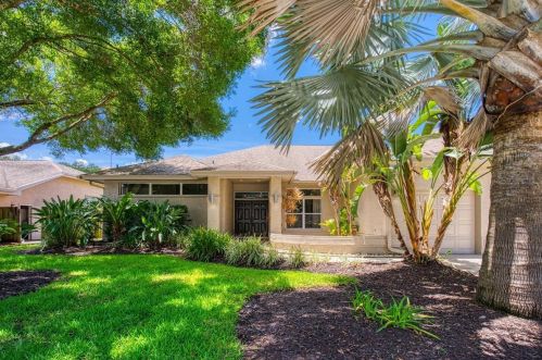 3020 Bradford Cir, Palm Harbor, FL 34685-2537