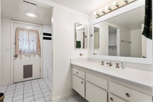 621 Chestnut Ave, Orange CA 92867-3743 exterior