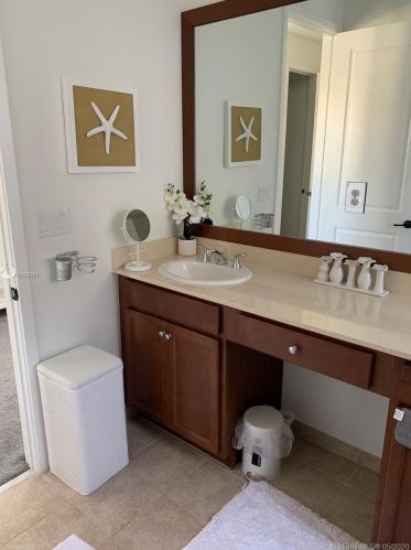 9764 34th Ct, Hialeah FL  33018-1880 exterior