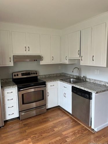 55 Wessels Ave, Bridgeport, CT 06610-2396