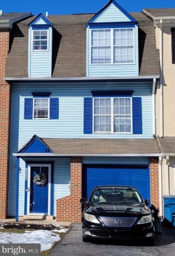 1020 Old Forge Rd, New Castle, DE 19720-5423