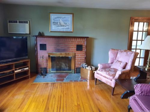 181 Henry St, Buchanan, NY 10511-1427