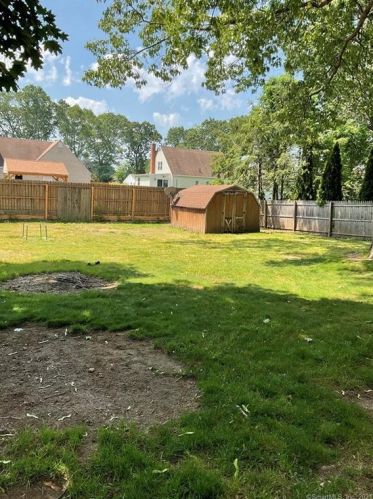 429 Elm St, Windsor Locks CT  06096-1604 exterior