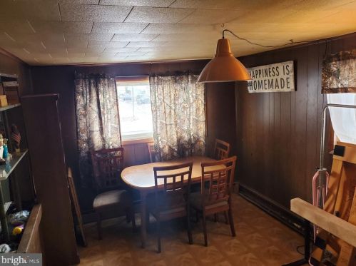 25 Franklin St, Weatherly, PA 18255-1114