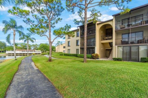 603 Sea Pine Way, West Palm Beach, FL 33415-9047