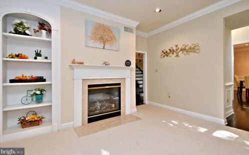 309 Meadow View Ln, Lansdale PA  19446-5932 exterior