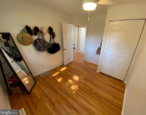 26 Auburn Dr, New Castle DE 19720-2305 exterior