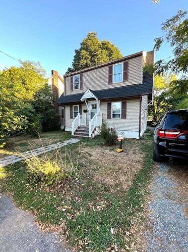 24 Marple Rd, Poughkeepsie, NY 12603-1204