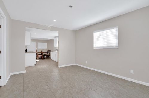 1619 Tenaya Dr, Modesto CA  95354-3820 exterior