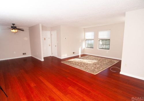 361 Wycoff Way, East Brunswick NJ  08816-5658 exterior
