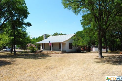 1001 Penelope St, Morgans Point, TX 76513-2639