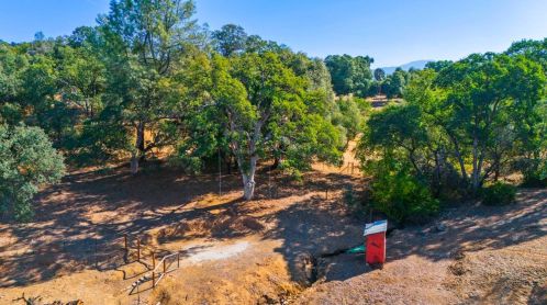 18708 1st Ave, Tuolumne CA  95379-9716 exterior