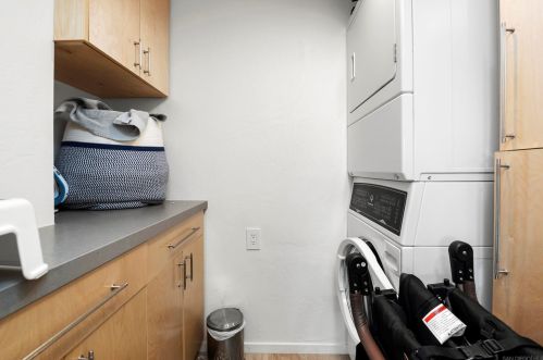 4619 Orchard Ave, San Diego CA  92107-3532 exterior