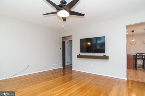1825 Osbourne Ave, Willow Grove PA  19090-3925 exterior