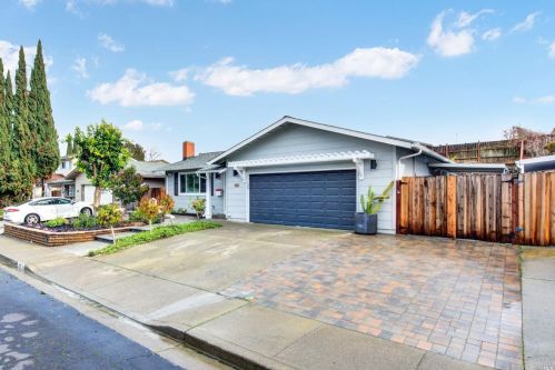 1892 Lindo St, Benicia, CA 94510-2316