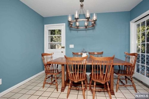 87 Minnehaha Blvd, Oakland NJ  07436-2804 exterior