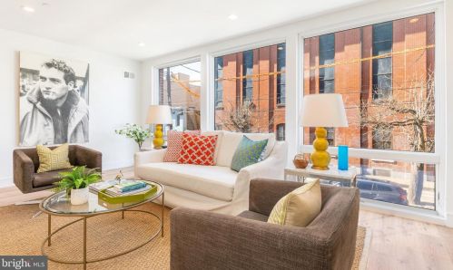 2459 Coral St, Philadelphia, PA 19125-1624