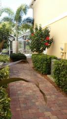 1543 Burgos Dr, Sarasota FL  34238-2711 exterior