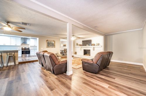 2406 Sunset Ln, Lutz FL  33549-8209 exterior