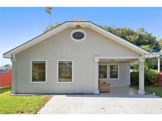 2408 Lyndell Dr, Chalmette, LA 70043-5315