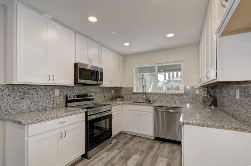 195 Warren Dr, Vacaville CA  95687-6646 exterior