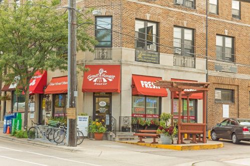 3801 Ewing Ave, Minneapolis MN  55410-1051 exterior