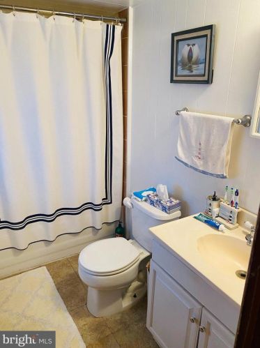 1001 Beach Blvd, Lacey NJ  08731-4726 exterior