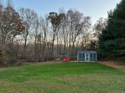 123 Whalehead Rd, Gales Ferry CT  06335-1338 exterior