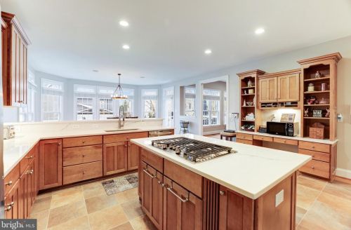 43331 Riverpoint Dr, Leesburg VA 20176-1296 exterior