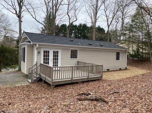 2109 Glenside Dr, Greensboro NC  27405-1611 exterior