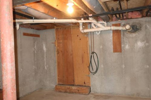 73 Sandwich Rd, Mashpee MA 02649-2222 exterior