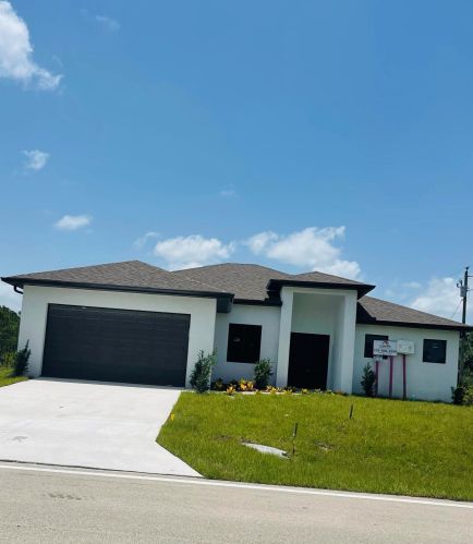 1207 10th St, Lehigh Acres, FL