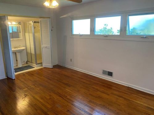 4296 Seneca Rd, Hermitage PA  16150-9631 exterior