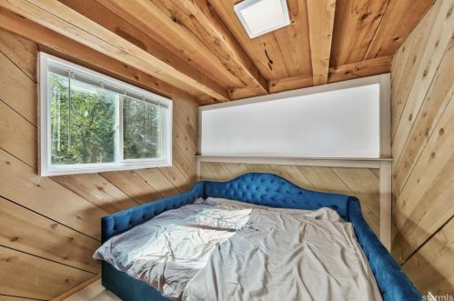 3745 Birch Ave, South Lake Tahoe CA  96150-8596 exterior