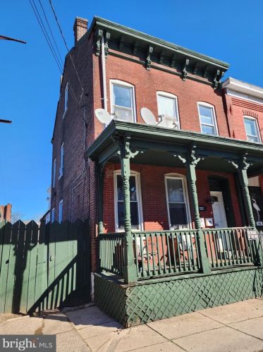 46 Olden Ave, Trenton, NJ 08609-1547