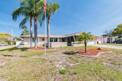 5543 Chipper Dr, New Port Richey, FL 34652-6408