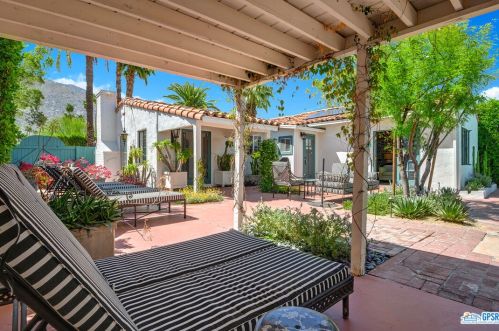 564 Camino Real, Palm Springs CA  92262-6010 exterior