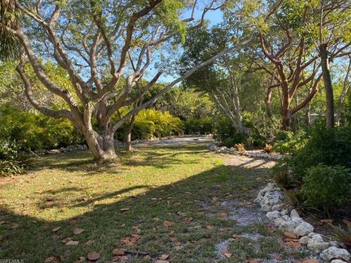 2015 Wild Lime Dr, Sanibel, FL 33957-2405