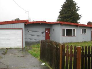 329 29th St, Bremerton, WA 98310-2100