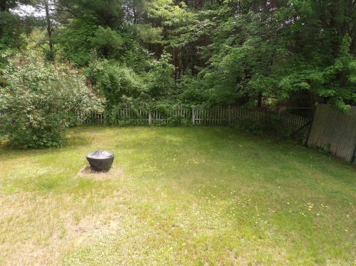 38 Country Side Cir, Belmont NH  03220-4042 exterior
