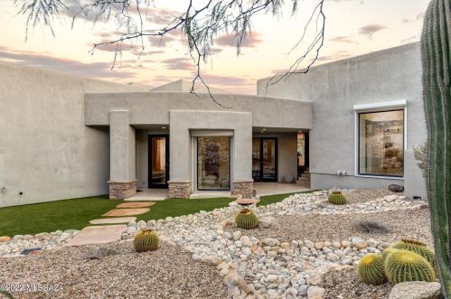 2116 Buck Rdg Pl, Tucson AZ exterior