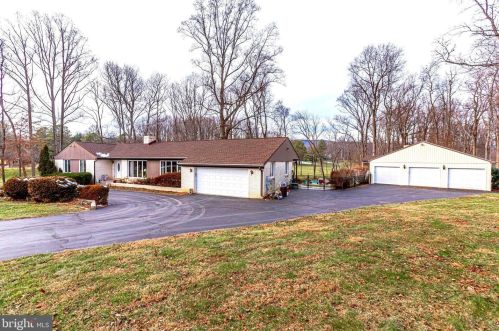 4190 Masters Ct, Haymarket, VA 20169-1810