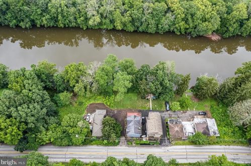 4940 Skippack Pike, Collegeville PA  19473-2049 exterior